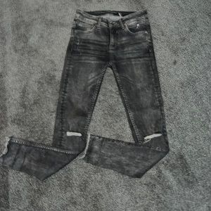 Zara Gray Wash distressed jean (has stretch) size - 4